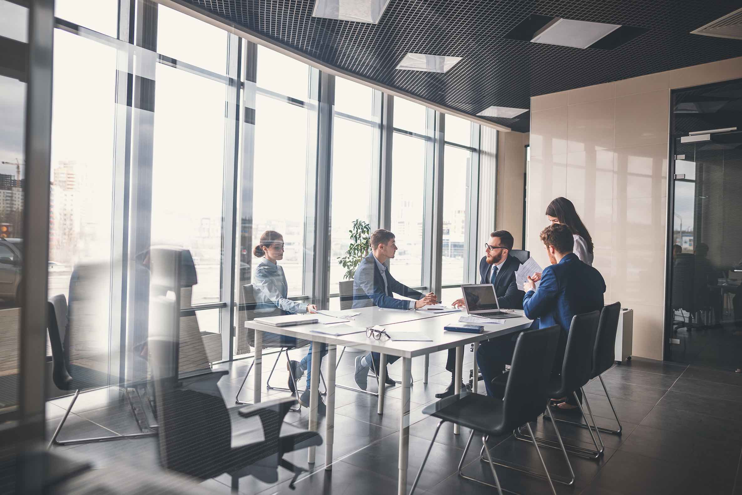 Imagen representativa de cómo RIA impacta inversiones EB-5