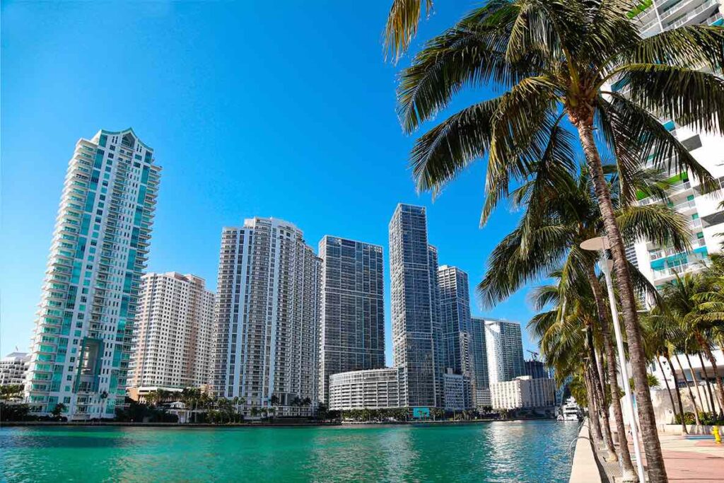 Invest in Real Estate in Florida